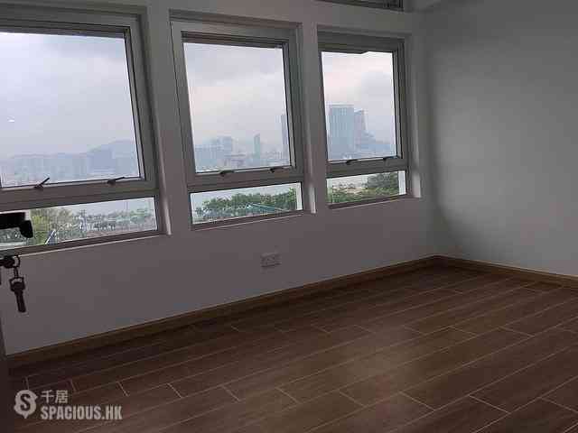 Sheung Wan - Tak Fung Building 04