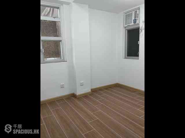 Sheung Wan - Tak Fung Building 07