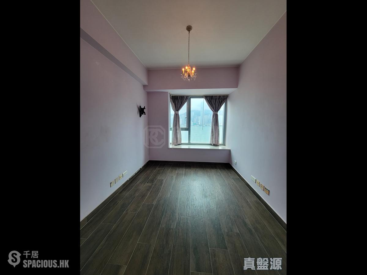 West Kowloon - The Harbourside Block 1 01