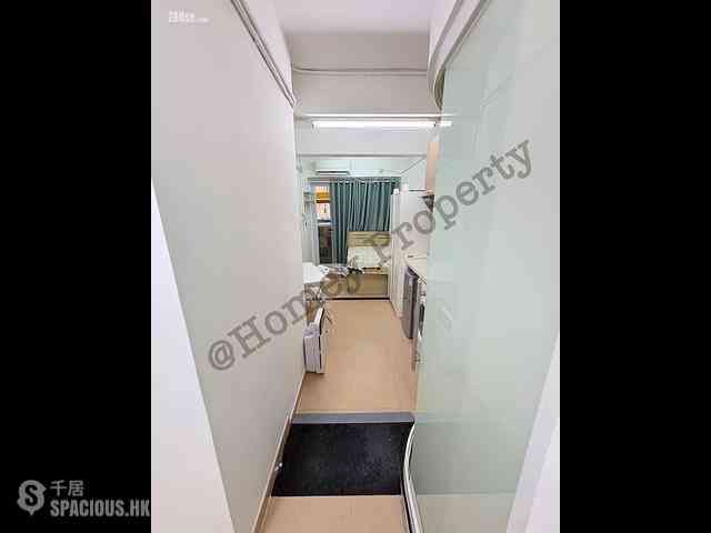 Shek Tong Tsui - Whitty Street Court 01