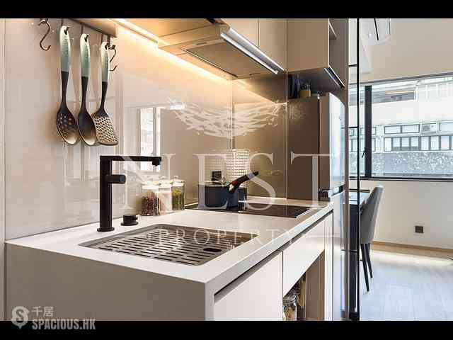 Central - 108-110, Wellington Street 03