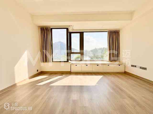 Repulse Bay - The Beachfront 07