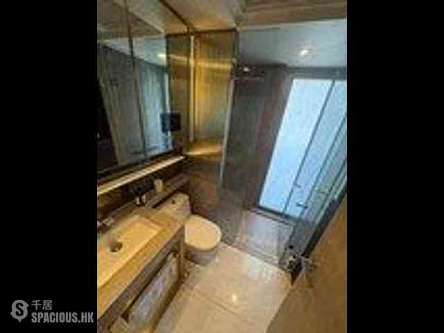 Sai Ying Pun - King's Hill 05