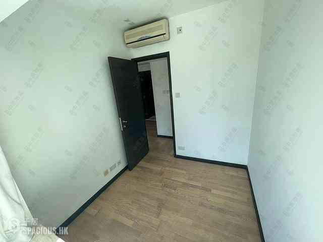 Sai Ying Pun - Centre Place 38