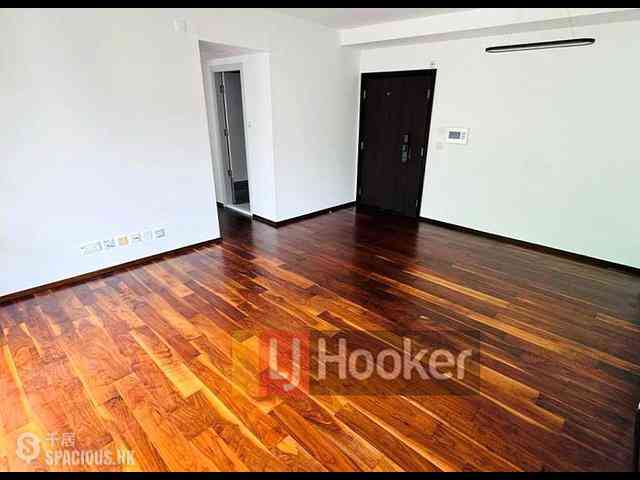 Soho - Centrestage 03