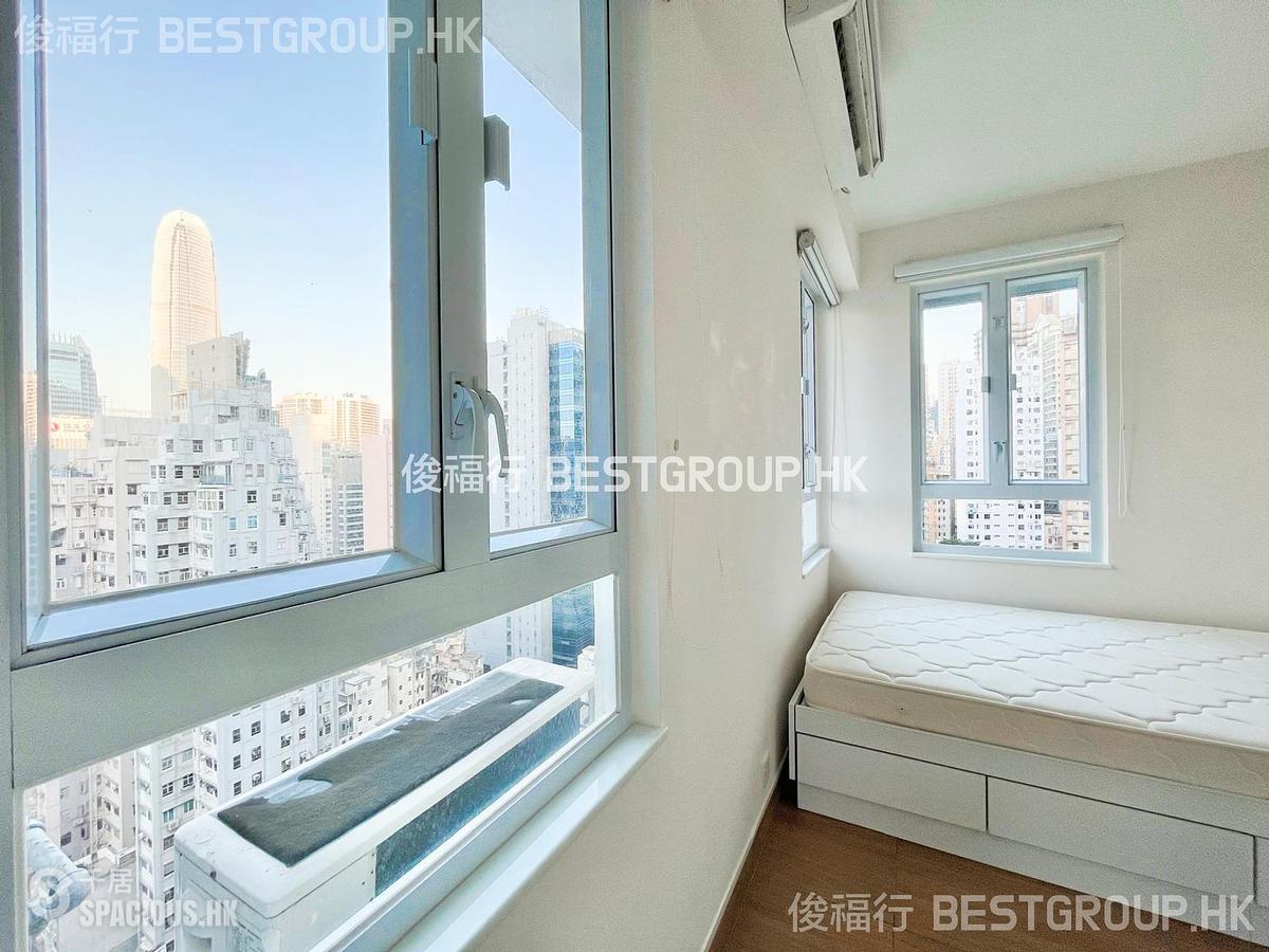 Soho - Ying Pont Building 01