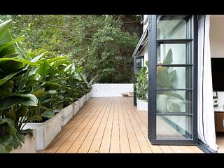 Stubbs Road - The Notting Hill 03