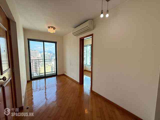 Sheung Wan - Medal Court 06