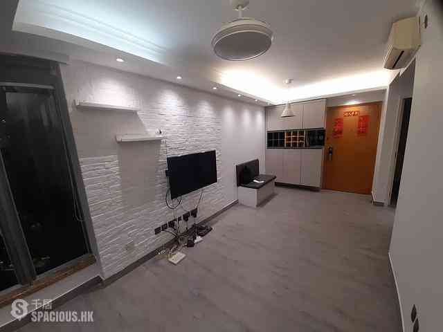 Sheung Wan - Queen's Terrace Block 1 04
