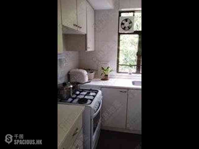 Pok Fu Lam - Baguio Villa Block 17 06