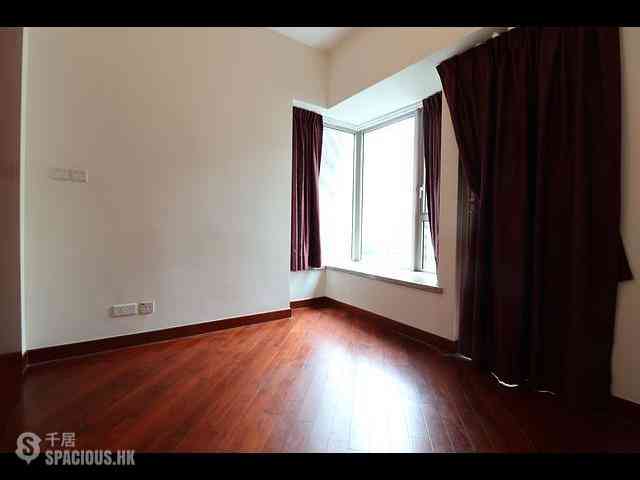 Wan Chai - The Avenue Phase 1 02