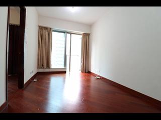 Wan Chai - The Avenue Phase 1 04