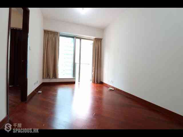 Wan Chai - The Avenue Phase 1 04