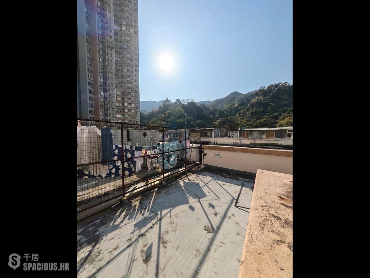 Quarry Bay - Tai Lung House 01