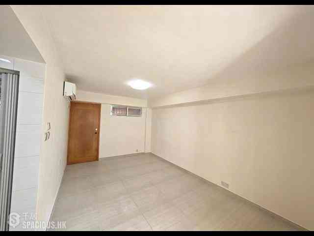 Quarry Bay - Tai Lung House 02