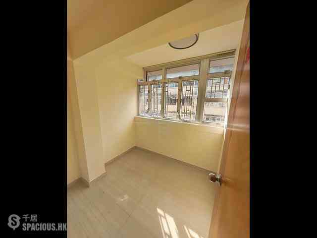 Quarry Bay - Tai Lung House 04