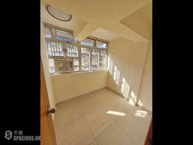Quarry Bay - Tai Lung House 05