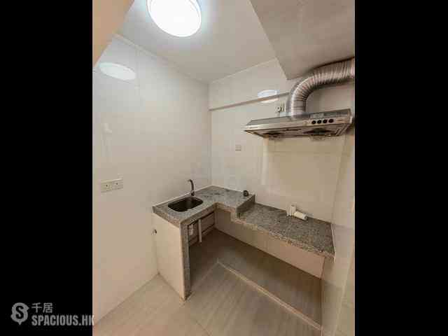 Quarry Bay - Tai Lung House 07