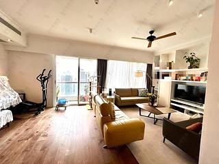 Mid Levels East - Bowen Place 06