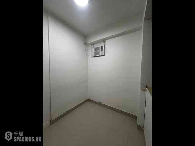 Tsim Sha Tsui - Shun Fai Building 03