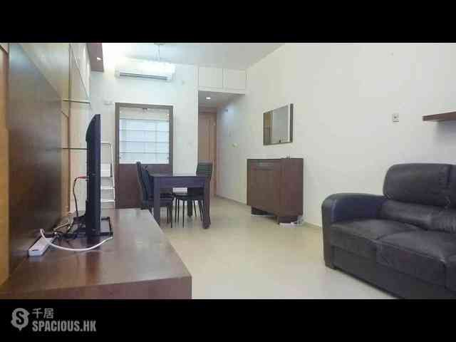 Quarry Bay - The Orchards Block 2 03