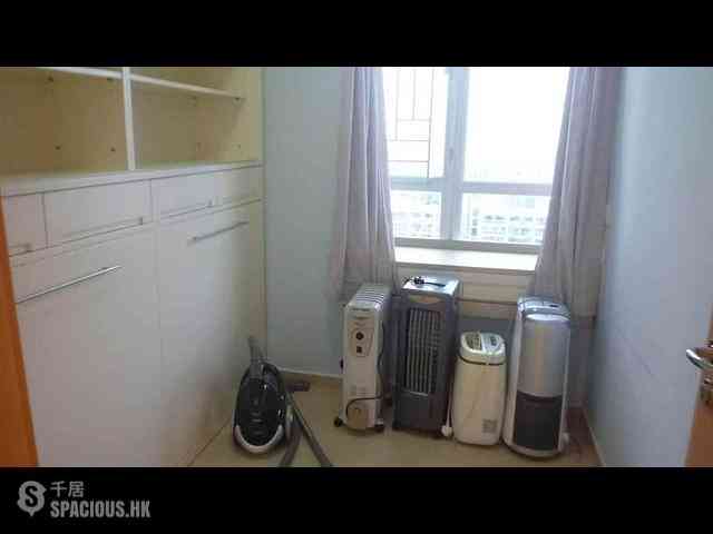 Quarry Bay - The Orchards Block 2 09