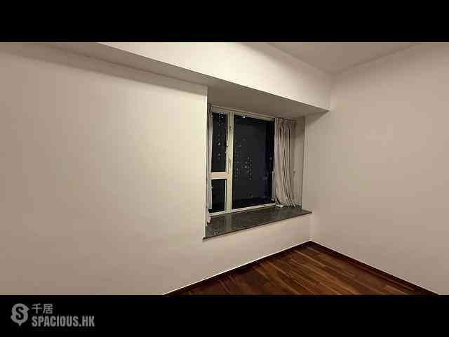 Soho - Centrestage 06