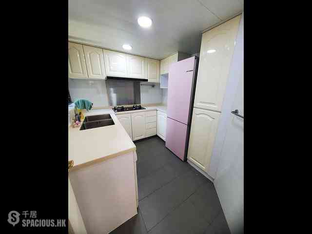 Tai Kok Tsui - Island Harbourview Block 9 08