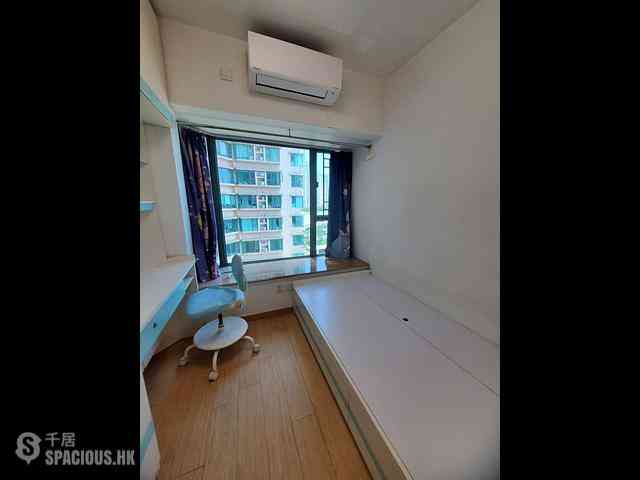 Tai Kok Tsui - Island Harbourview Block 9 07