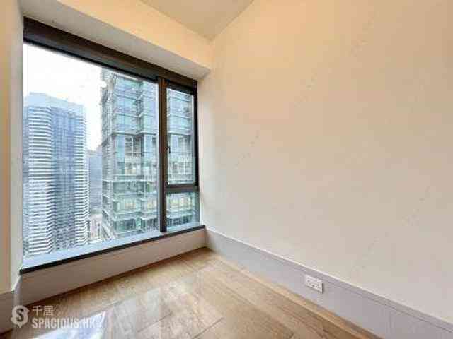 Wan Chai - Eight Star Street 12