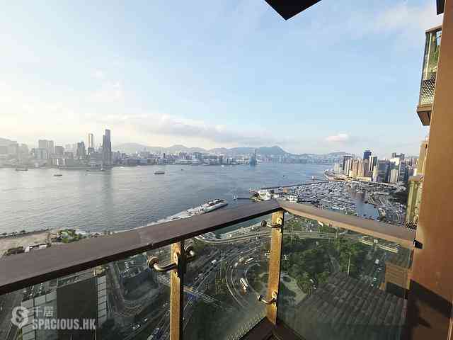 Wan Chai - The Gloucester 02