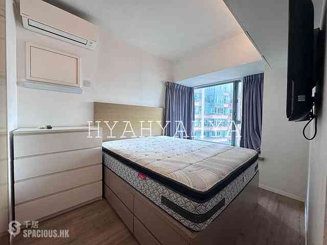 Sheung Wan - Queen's Terrace 03