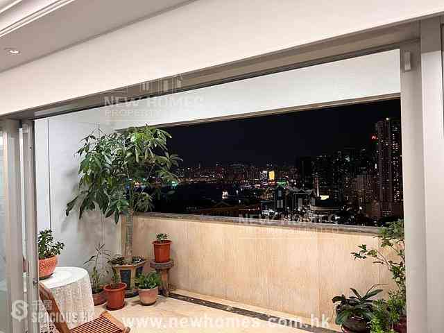 Causeway Bay - Fontana Gardens 01