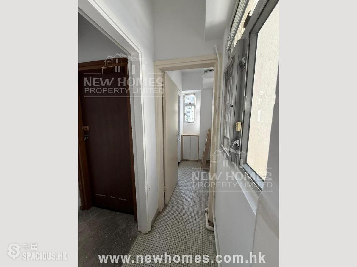 Tai Hang - Kan Oke House 01