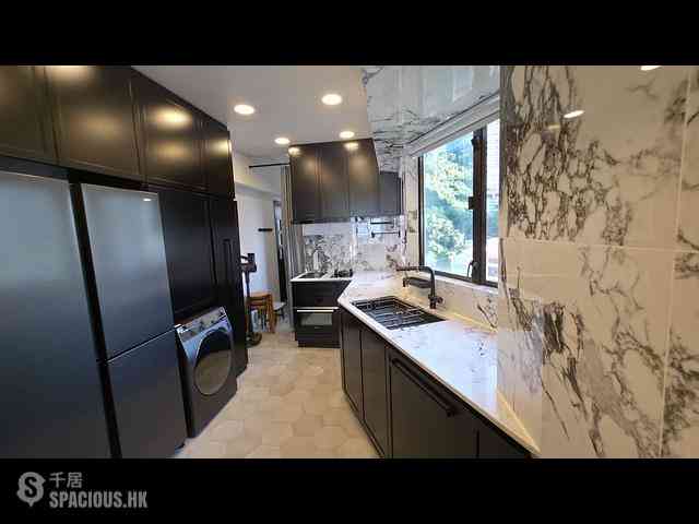 Mid Levels West - Dragonview Court 06