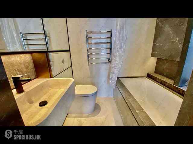 Mid Levels Central - Arezzo 12