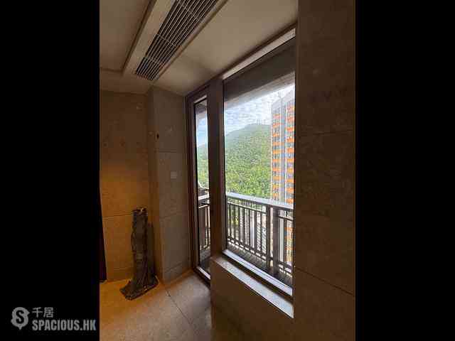 Kennedy Town - Cadogan 08