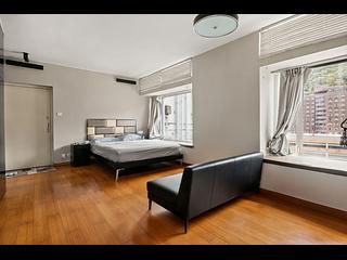 Shek Tong Tsui - Fortune Villa 02