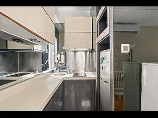 Shek Tong Tsui - Fortune Villa 03