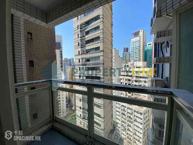 Soho - Centrestage 03