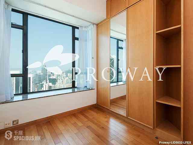 Mid Levels Central - Fairlane Tower 09