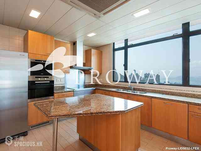 Mid Levels Central - Fairlane Tower 11