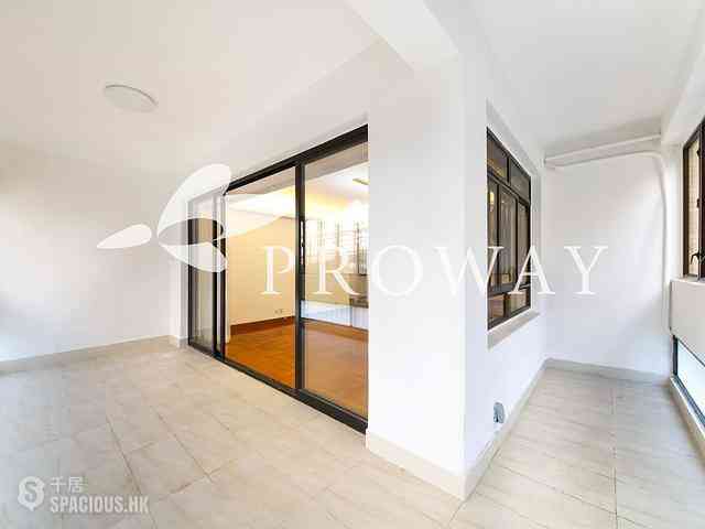 Happy Valley - 9, Broom Road 04