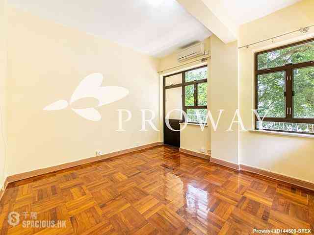 Mid Levels Central - Pak Fai Mansion 06