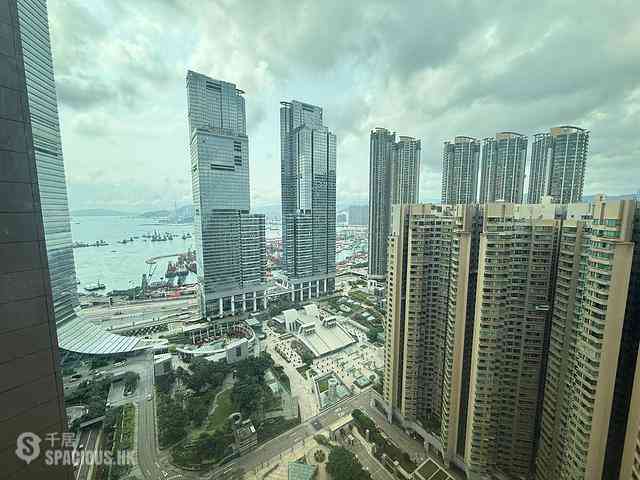 West Kowloon - The Arch Sun Tower (Block 1A) 02
