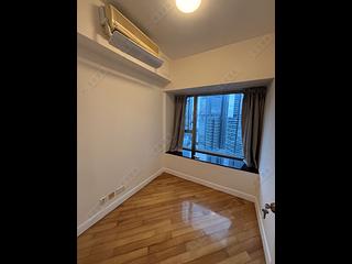 West Kowloon - Sorrento Phase 1 Block 5 03
