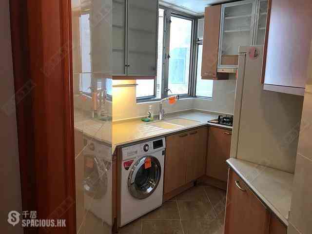 West Kowloon - Sorrento Phase 1 Block 5 08