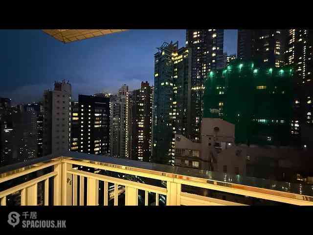 Soho - Centrestage 02