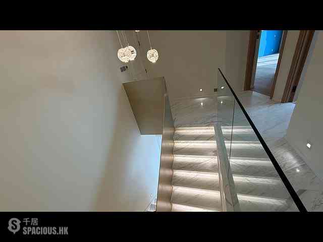 Sai Ying Pun - The Summa Block 1 07