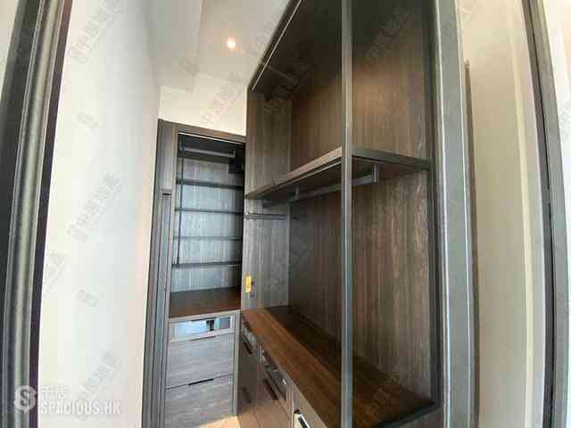 Kai Tak - The Henley Phase 3 The Henley III Tower 3B 09